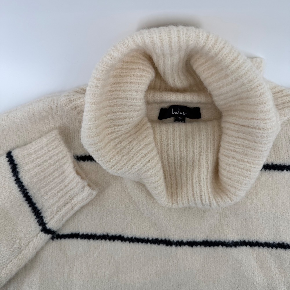 Lulus Cream Black Stripe Turtleneck Sweater Cozy Oversized‎ Knit Size S